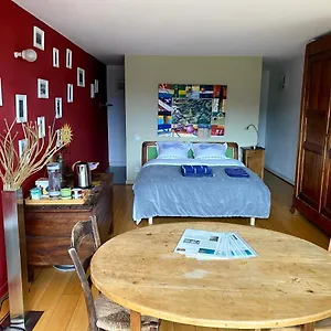 homestay-le-corbusier-5-ieme-rue.hotels-rhonealpes.com/