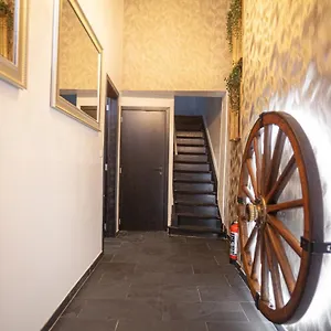luxury-suites-royal.hotelsghent.com/